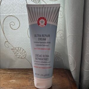First Aid Beauty Ultra Repair Cream - Red and Gray
